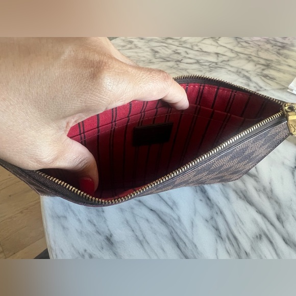 Auth Louis Vuitton Neverfull MM Damier Ebene Pochette Wristlet Good Condition - Picture 9 of 11